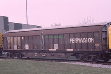 S132 35mm Slide Ferrywagon
