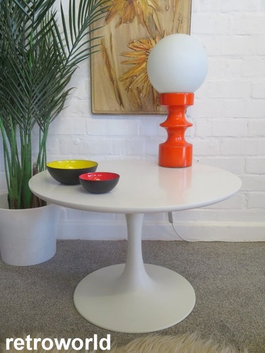 Space age vintage retro - age,