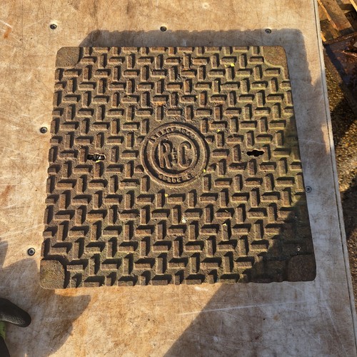 Cast iron manhole - manhole, cover