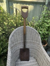 Vintage Brades D handle garden