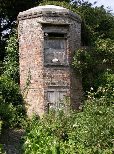 Photo 6x4 dovecote and - dovecote, rose