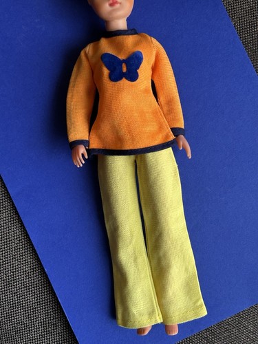 Vintage 1970s sindy doll - 💚,