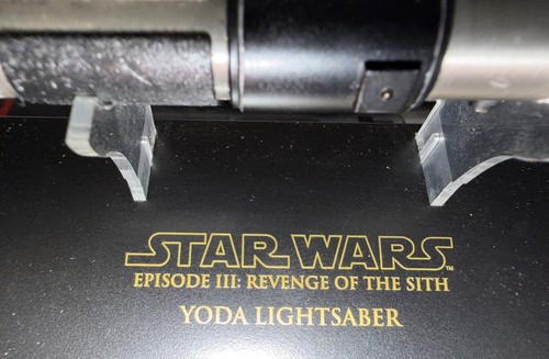 Yoda lightsaber scale star - lightsaber,