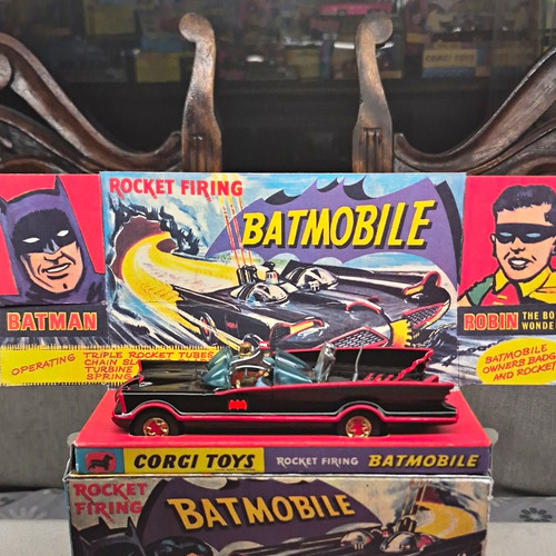 Corgi toys batmobile 267 - toys,