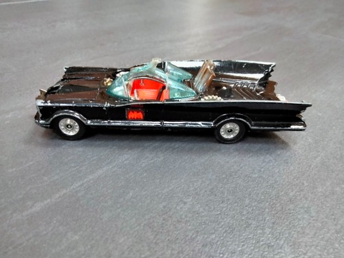 Corgi toys 267 batmobile - corgi,