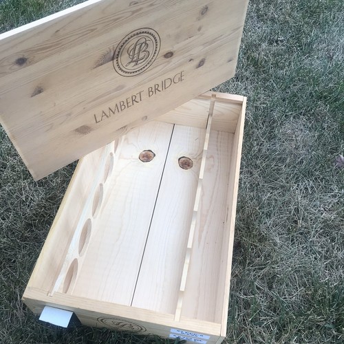 Wooden wine shipping - wine,