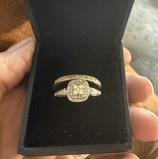 9ct White Gold & Diamond