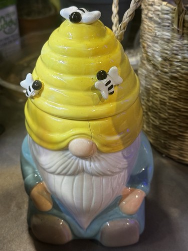 Martha stewart bee - martha,