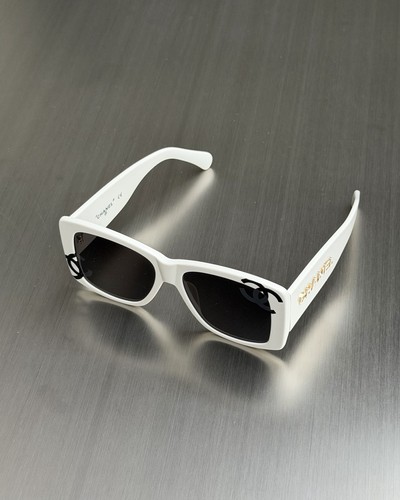 Rare chanel 71474 white square - rare,