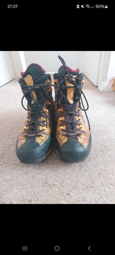 Sportiva hiking boots - hiking, size