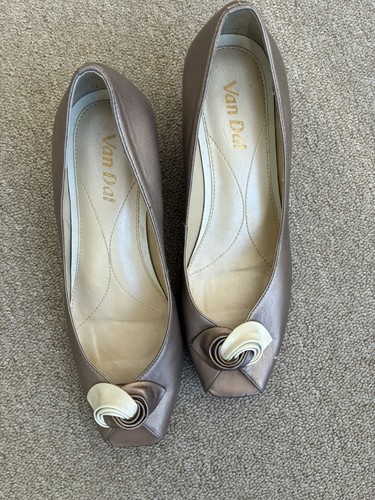 Ladies van dal taupe and - dal,