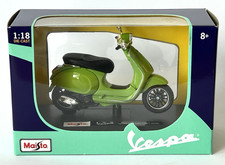Maisto 1/18  Vespa Sprint 150