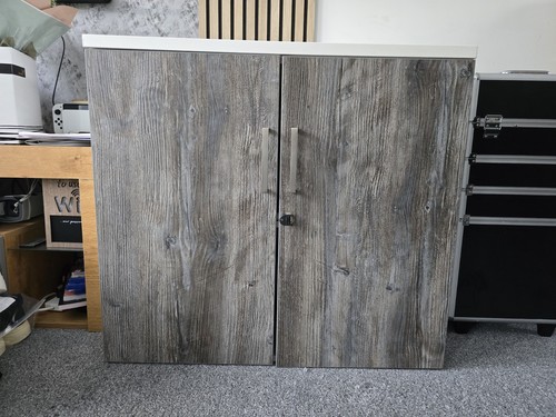 Lockable wooden office - lockable,