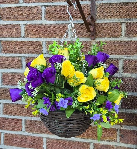 Artificial flowers hanging - artificial,