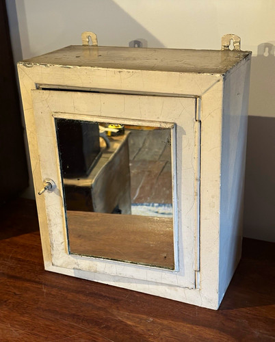 Vintage painted metal - vintage,
