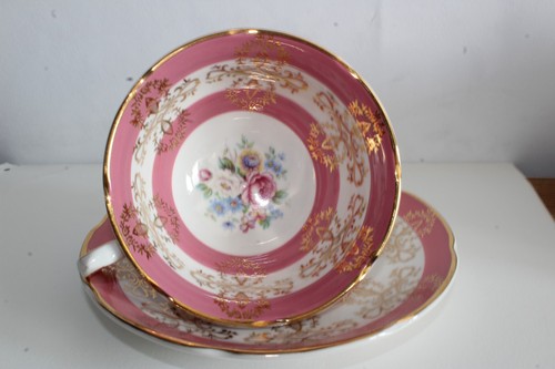 Royal grafton teacup - royal, saucer
