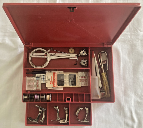Bernina 830 accessory box - accessory,
