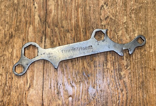 Vintage triumph cycle - triumph,
