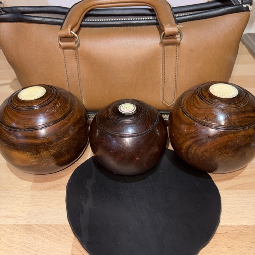 Lignum crown green bowls - bowls, incl