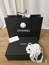Chanel empty small gift box - chanel, 32
