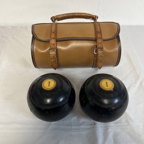 Vintage pair crown green - of,