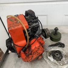 Briggs And Stratton 4 stroke lawnmower engine with clutch assembly