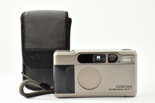Mint case contax - w/case, titan