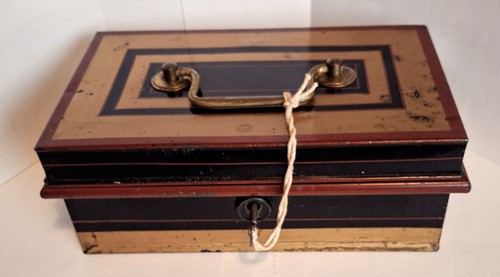Vintage metal cash box - cash,