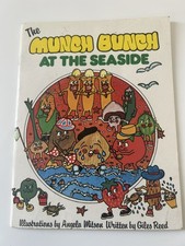 The Munch Bunch At The Seaside