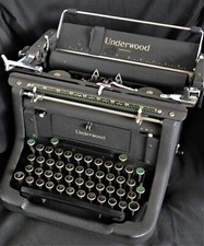 Vintage Underwood Typewriter.