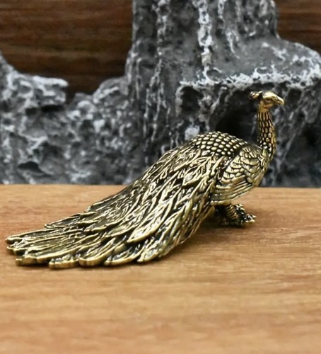 Brass statuette long tailed - statuette, long-tailed
