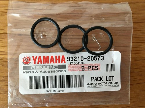 Yamaha crankcase engine - plug, o