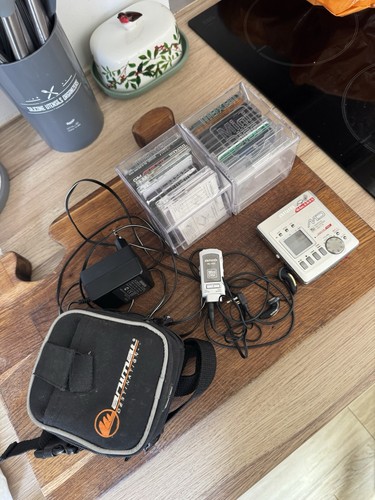 Aiwa f75 portable minidisc - aiwa, am-f75
