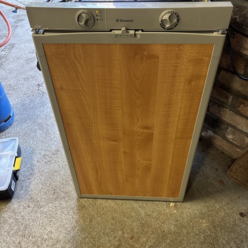 Dometic fridge freezer 7271 - dometic, rm