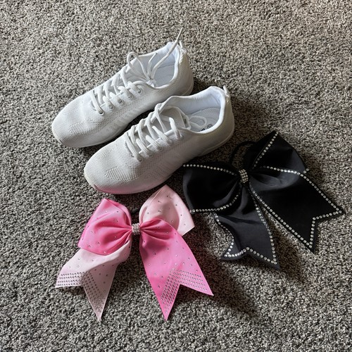 White cheer shoes - shoes,, braxinier