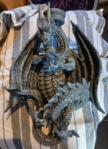Vintage unbranded resin dragon - vintage,