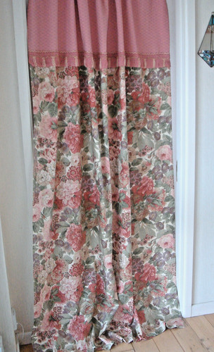 Door curtain sanderson rose - curtain,