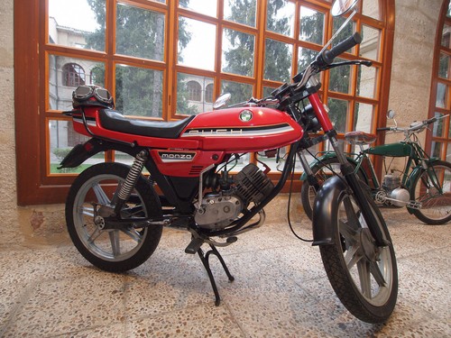 Puch monza illustrated - puch, ii