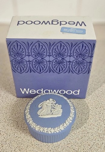 Wedgwood jasperware fluted - wedgwood,