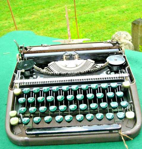 Smith corona portable - smith,
