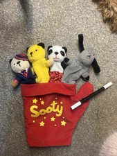 Sooty 2003 Five Finger Hand