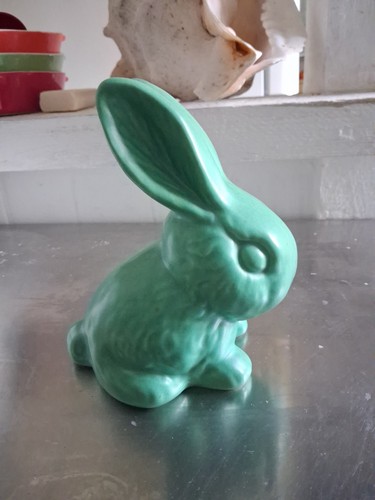 Sylvac bunny good condition - sylvac,