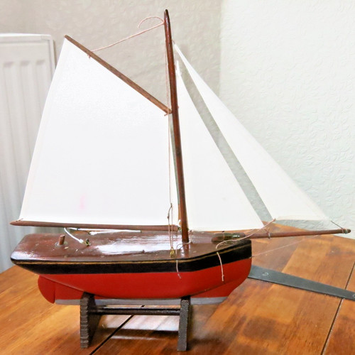 Vintage pond yacht small - yacht, -small