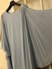 LADIES LUXURY ELEGANT EVENING LONG DRESS --- SIZE 18 IN EXCELLENT CONDITION.