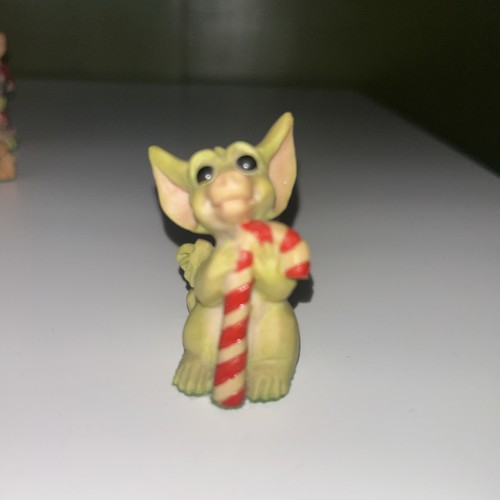Vintage pocket dragon - vintage,