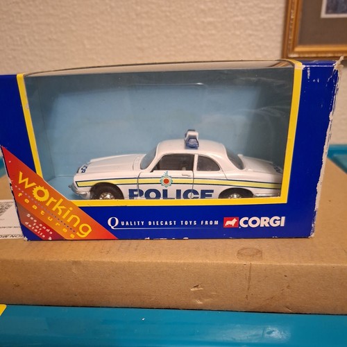 Corgi 59202 jaguar saloon - 59202,