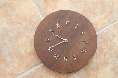 Solid mahogany quartz battery - mahogany,