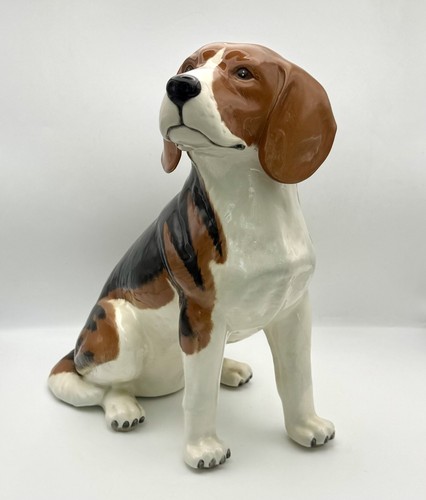 Beswick beagle dog figurine - beswick,