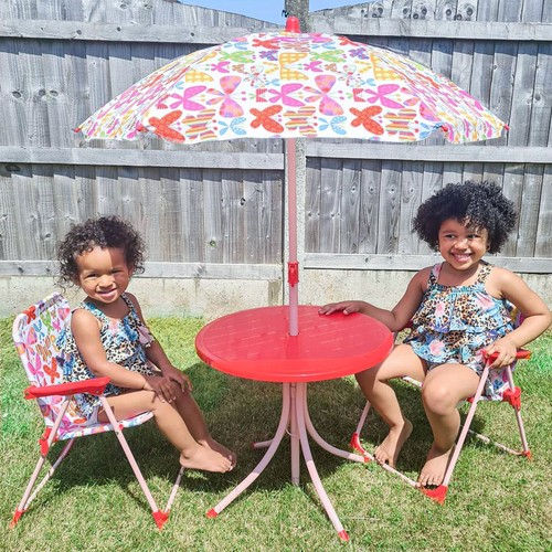 Kids folding picnic - folding,