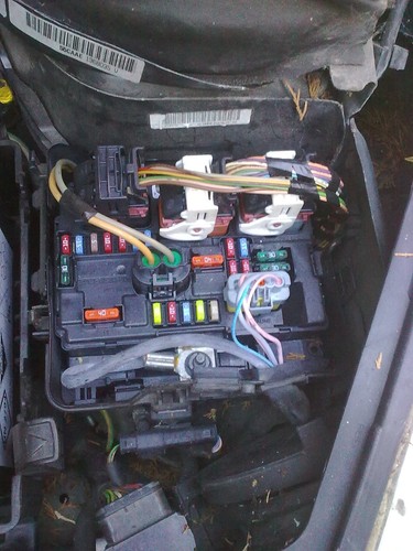 Peugeot 207cc bsi fusebox - peugeot,